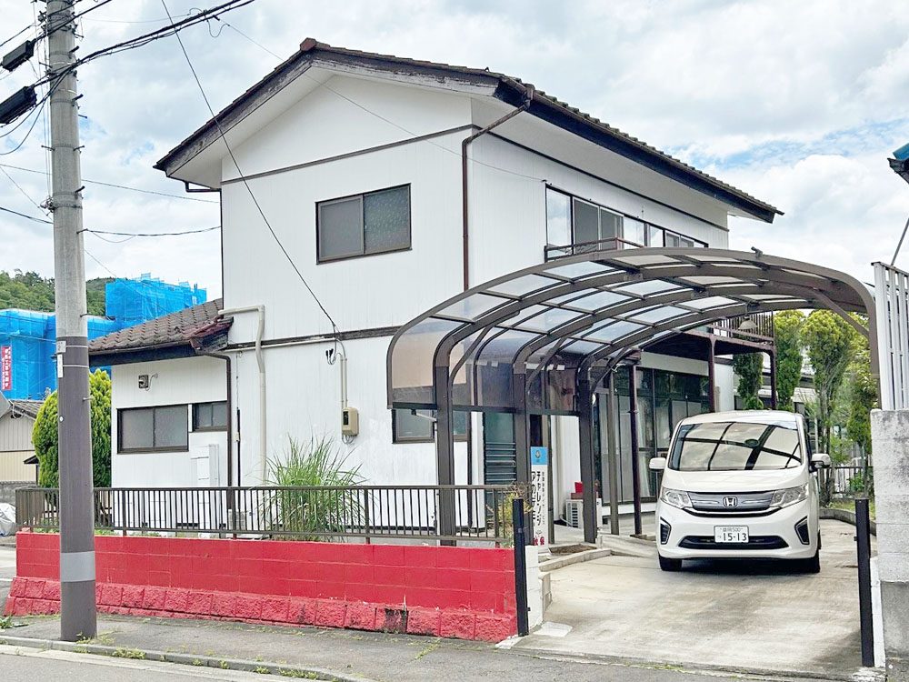 外観。2階建ての建物です