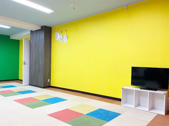 フリールーム。クールダウンや活動に使う部屋です